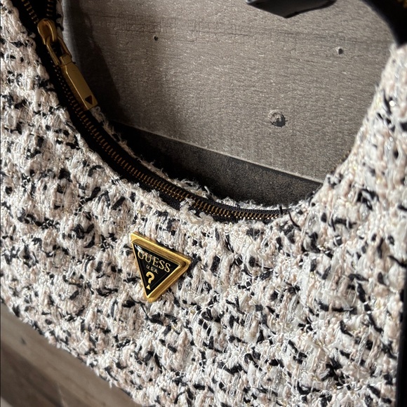 Guess Shoulder Bag - Picture 2 of 9